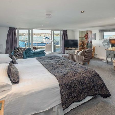Bed and Breakfast Houseboat Harbourside View Newport  Exterior foto